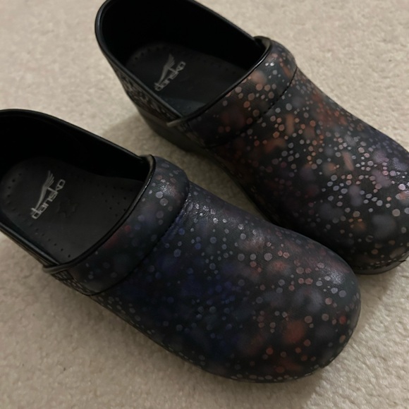 Dansko Women’s Professional Clogs, Size 40, All day comfort, arch Support, - Picture 9 of 10